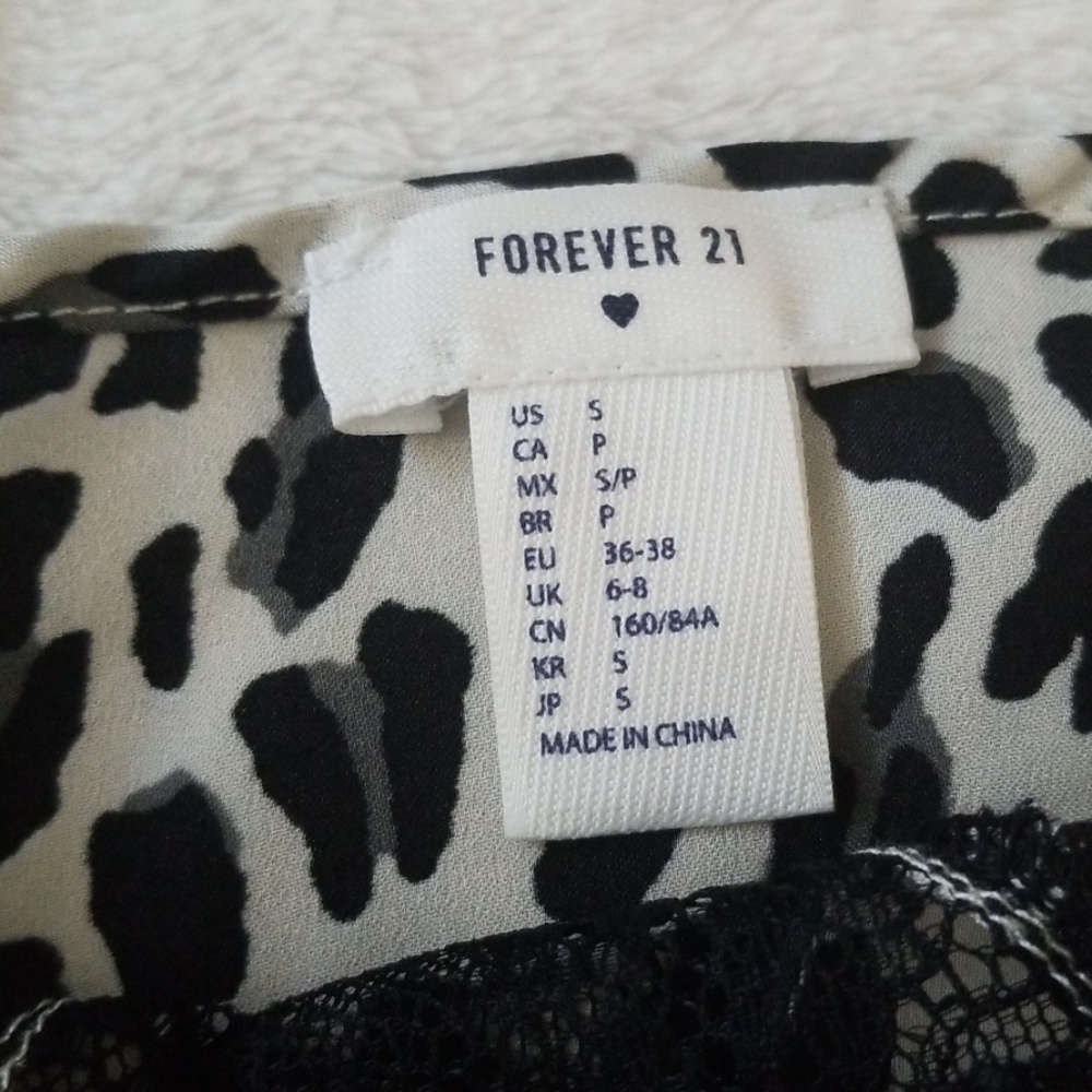 Sleep set - Picture 2 of 2